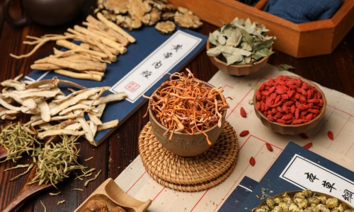 仓鼠身上烂了一点周围还掉毛-仓鼠身上被水打湿网仓鼠身上有跳蚤吗怎么解决知识网站,分享仓鼠身上有虫子大全